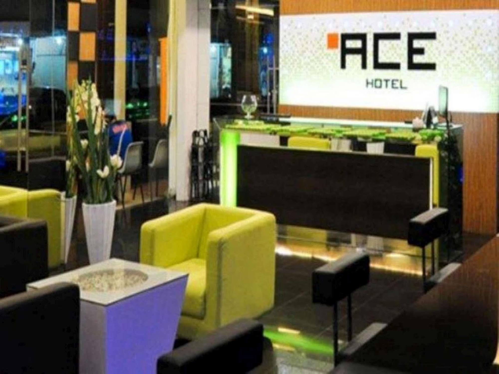 Ace Hotel Batam Нагоя Экстерьер фото